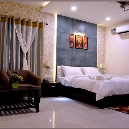 Hotel Bellevue , Gwalior Exterior photo